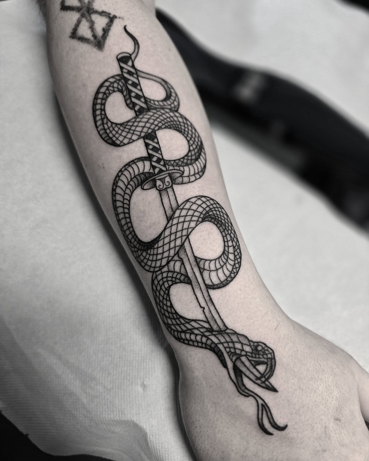 Lavoro tatuaggio Elysdraka Ink — realismo