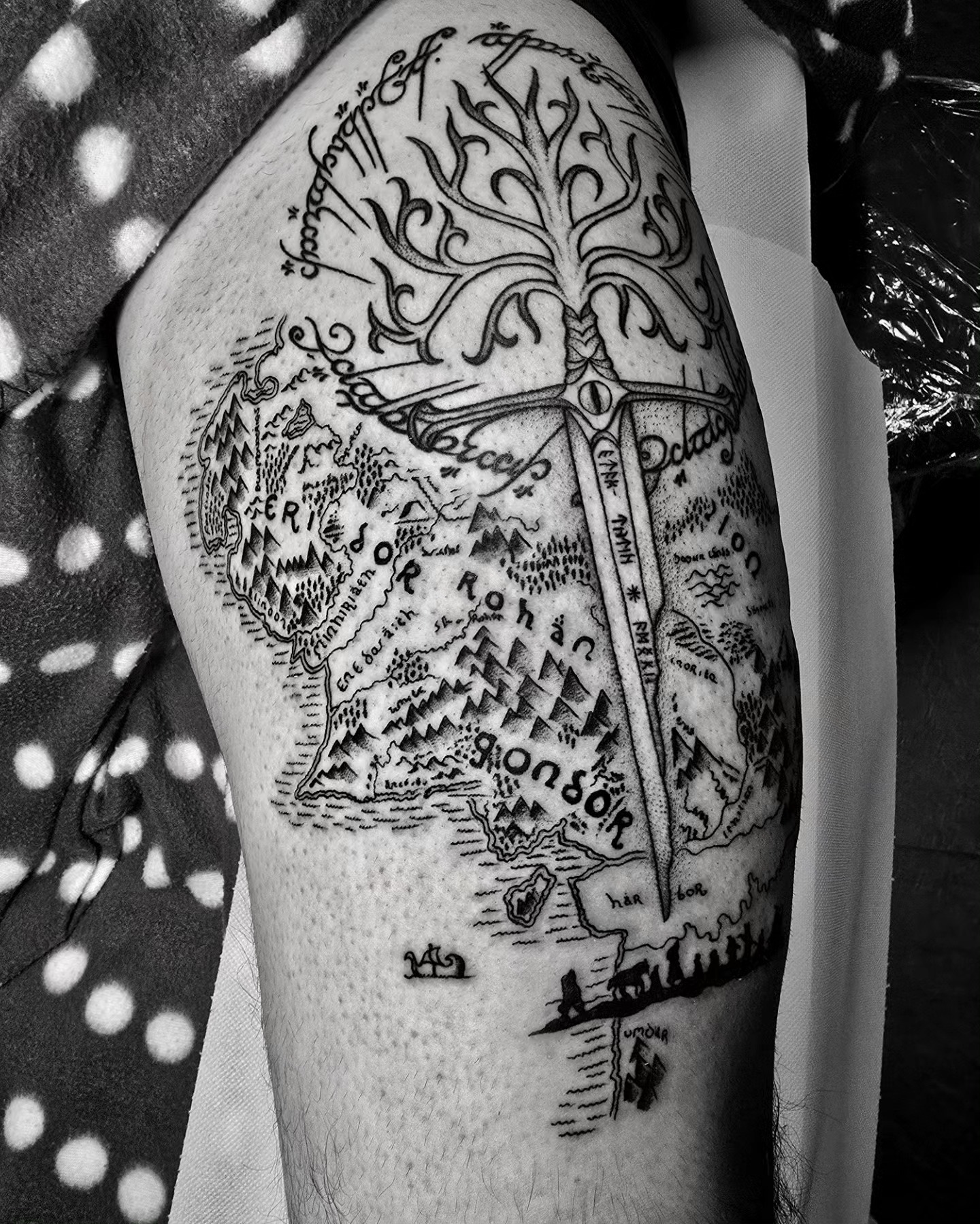 Lavoro tatuaggio Elysdraka Ink — custom design
